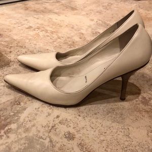 Worn in Amalfi Italian cream heels